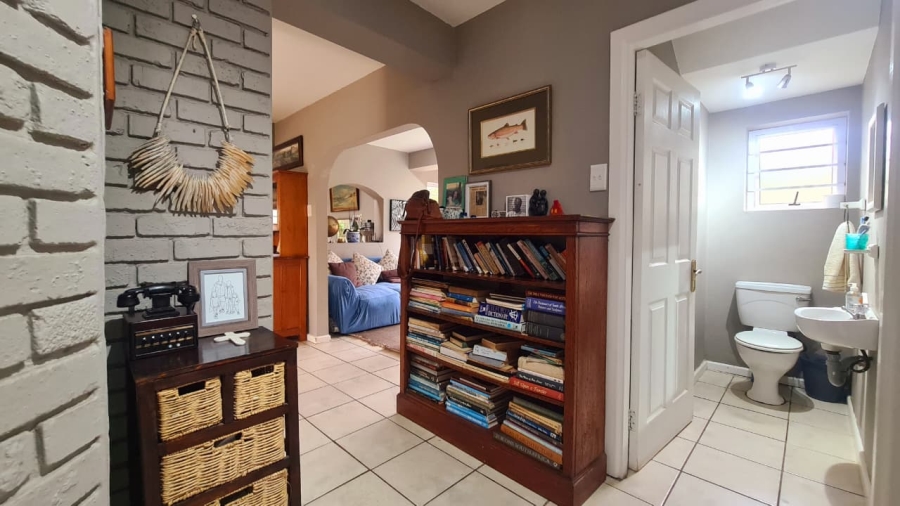 5 Bedroom Property for Sale in Merryhill Eastern Cape